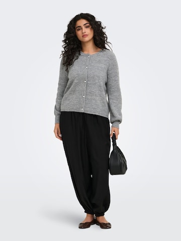 ONLY Carmakoma - Cárdigan 'CARRose' en gris