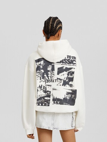 Bershka Sweatshirt in Beige: Vorderseite