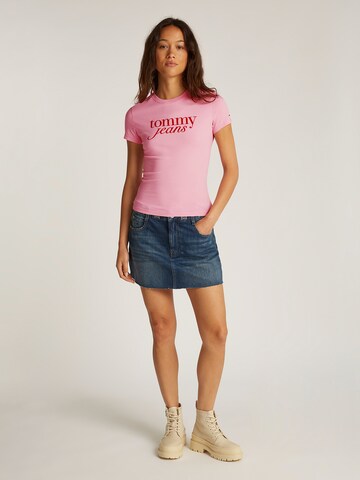 Tommy Jeans Koszulka 'ESSENTIAL' w kolorze różowy