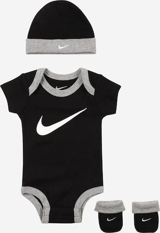 Regular Set Nike Sportswear en noir : devant