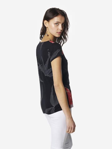 KOROSHI Тениска в черно