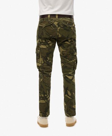 Superdry Regular Cargo trousers 'Core' in Green