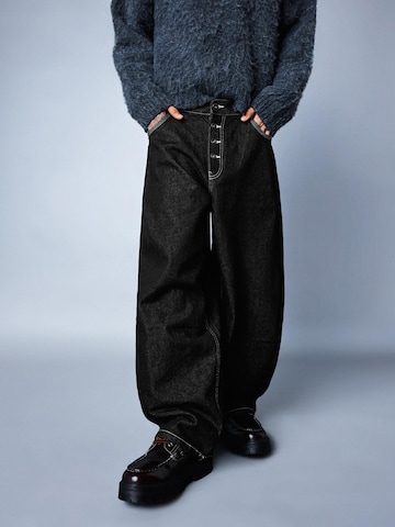 Bershka Baggy Дънки в черно: отпред