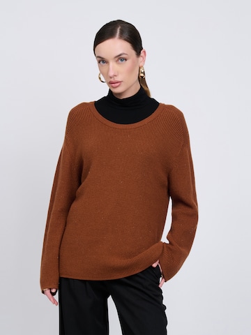 Influencer - Jersey en rojo: frente
