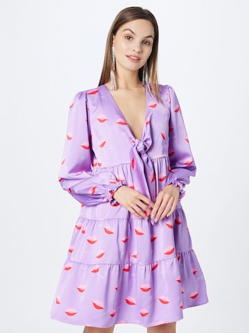 Crās - Vestido em roxo: frente