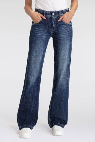 Herrlicher Flared Jeans in Blue: front