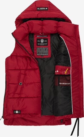 MARIKOO Bodywarmer 'Zarinaa' in Rood