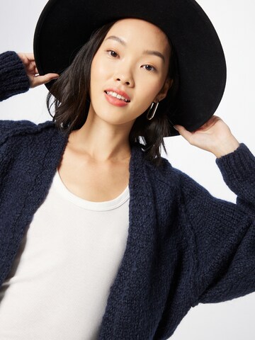 ESPRIT Knit Cardigan in Blue