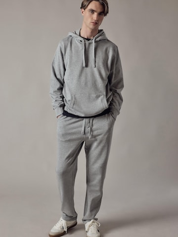 OWN Off With Nature Regular Broek 'Joggers Felpati Dritti' in Grijs