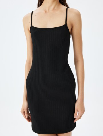 Koton Kleid in Schwarz