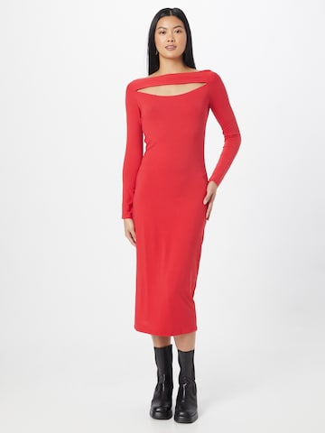 NU-IN - Vestido en rojo: frente