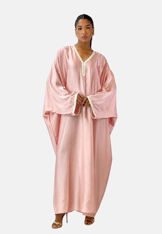 Abito di Elara in rosa: frontale