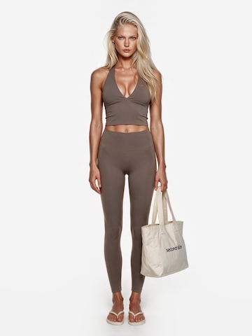 Haut de sport 'Second Skin Studio Halter Top' GOD SAVE QUEENS en marron