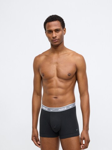 NIKE Underwear Sportunterhose in Schwarz