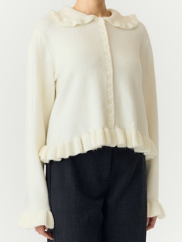 YAS Strickjacke 'FRILO' in Beige