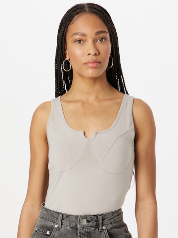 Top di Abercrombie & Fitch in grigio: frontale