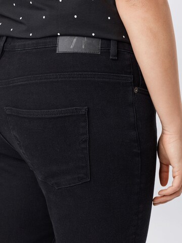 Selected Femme Curve Skinny Jeans 'Tia' in Black