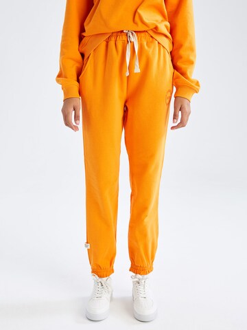 DeFacto Pants in Orange: front