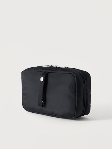Geantă de cosmetice de la Calvin Klein pe negru