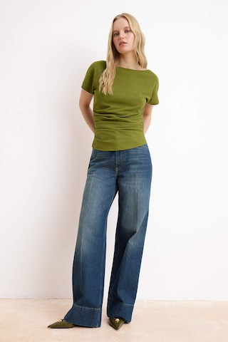 Tricou de la Trendyol pe verde: față