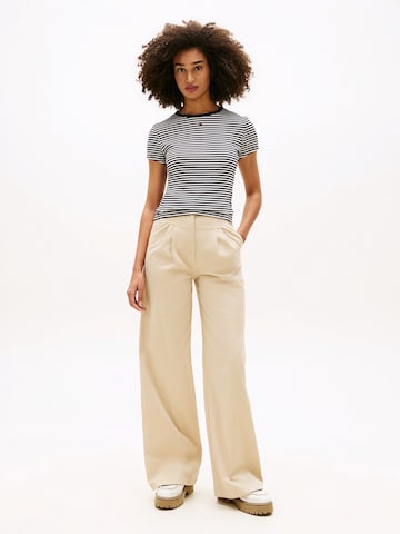 Tommy Jeans - Camiseta 'ESSENTIAL' en negro