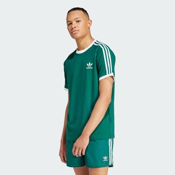 ADIDAS ORIGINALS Shirt 'Adicolor Classics' in Groen: voorkant