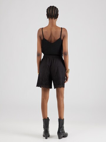 Freequent Regular Shorts 'CAYLIN' in Schwarz