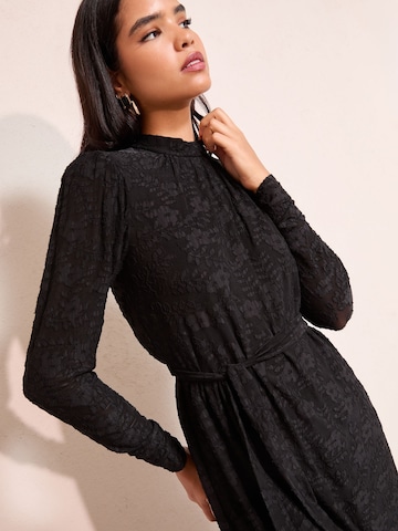 Abito di Friends Like These in nero