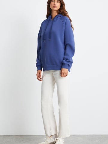 Grimelange Суичър в синьо