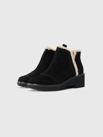TOMS Ankle Boots in Black