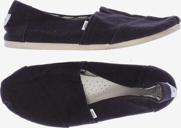 TOMS Flats & Loafers in 40 in Black: front
