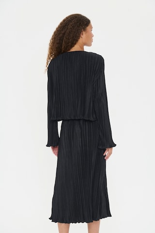 SAINT TROPEZ - Casaco de malha 'ZuniSZ' em preto