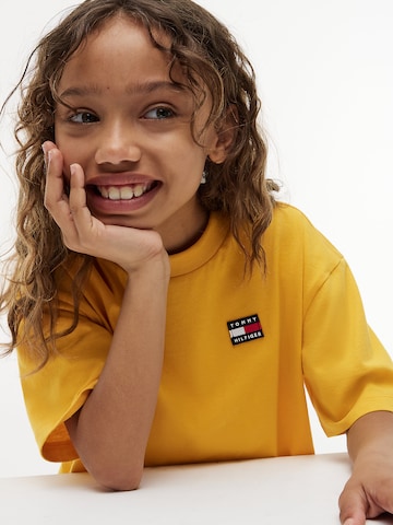 TOMMY HILFIGER T-Shirt 'Essential' in Gelb