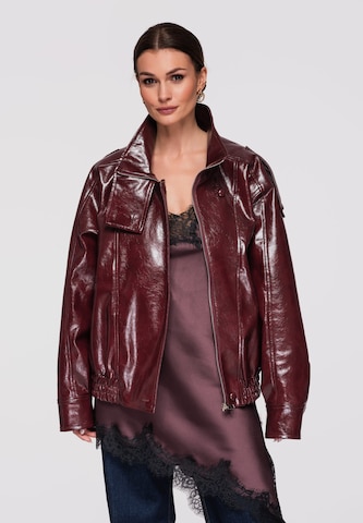 Ombre Tussenjas 'OW-JAFL-0103' in Rood: voorkant