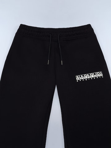 NAPAPIJRI - regular Pantalón 'M-GORI' en negro