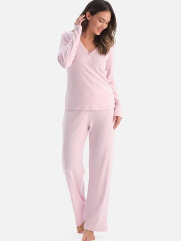 Pijama de la Dagi pe roz