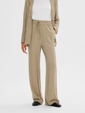 SELECTED FEMME Loose fit Trousers 'Viva-Gulia' in Brown