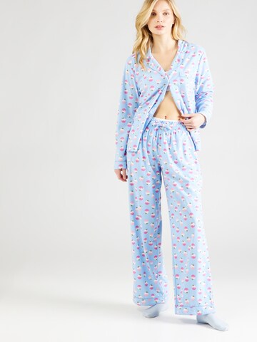 Pijama de la Boux Avenue pe albastru