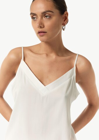 COMMA Top in White