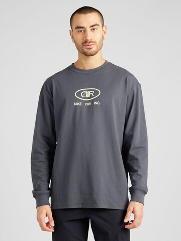 Nike Sportswear Shirt in Grey: front