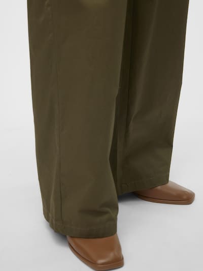 VERO MODA Pantalon 'VMChris' en vert, Vue avec produit