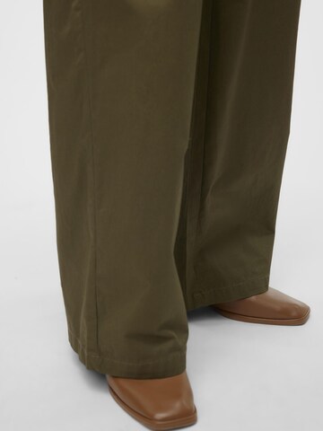 Loosefit Pantalon 'VMChris' VERO MODA en vert