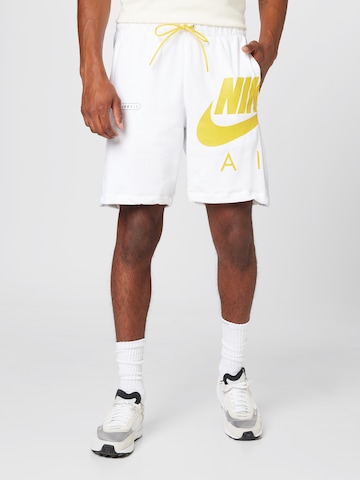 Regular Pantaloni de la Nike Sportswear pe alb: față