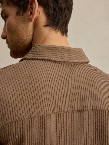 DAN FOX APPAREL Comfort Fit Риза 'Albert' в бежово