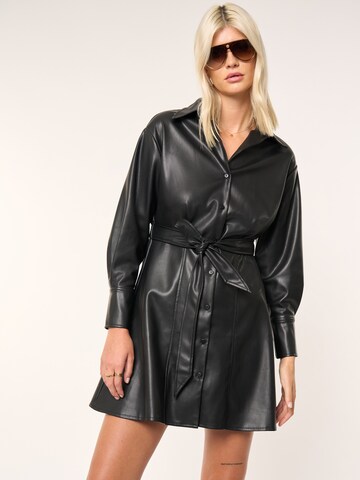 Robe-chemise 'Sarina' ABOUT YOU x Laura Giurcanu en noir : devant