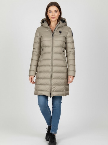 Blauer Wintermantel in Grau