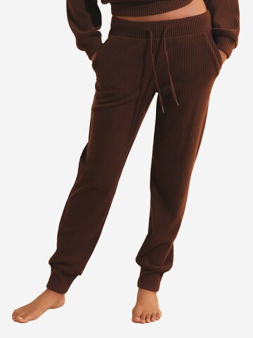 ETAM Pyjamabroek 'Basile' in Bruin: voorkant