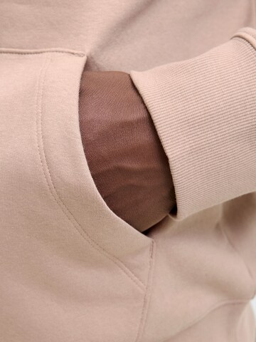 JACK & JONES Свитшот 'JJEStar' в Коричневый
