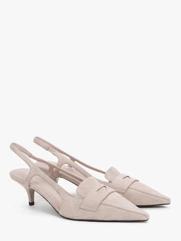 Estro Slingback pumps i beige