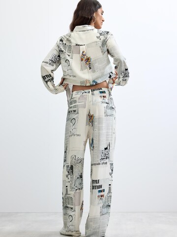 Wide leg Pantaloni cutați de la Desigual pe alb